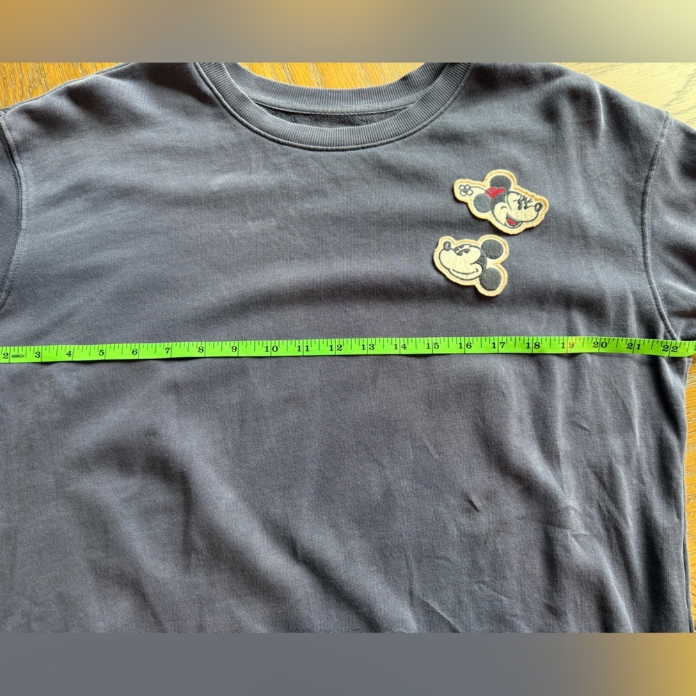 Women’s Disney Vintage Style Crewneck Size L - Picture 6 of 8
